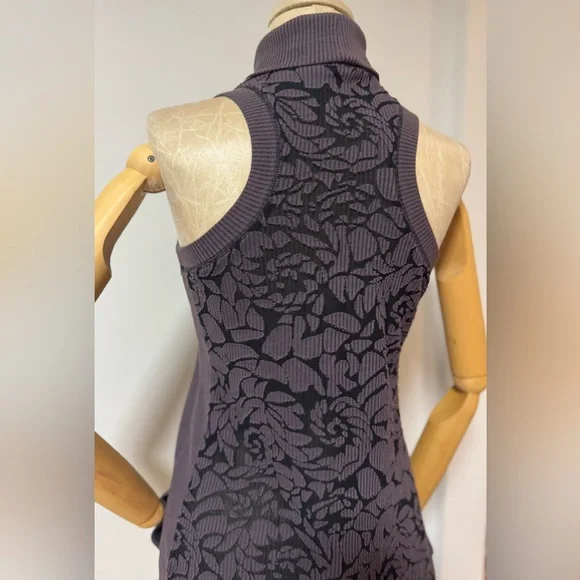 NWT ANTHROPOLOGIE MEADOW RUE Black and Dark Purple Turtleneck Tank (XS) - Picture 5 of 10